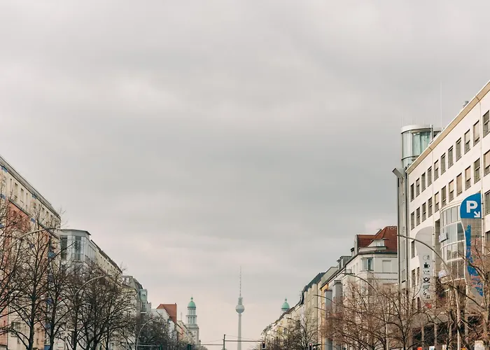 Frankfurter Allee Apartments By Sabine Berlín
